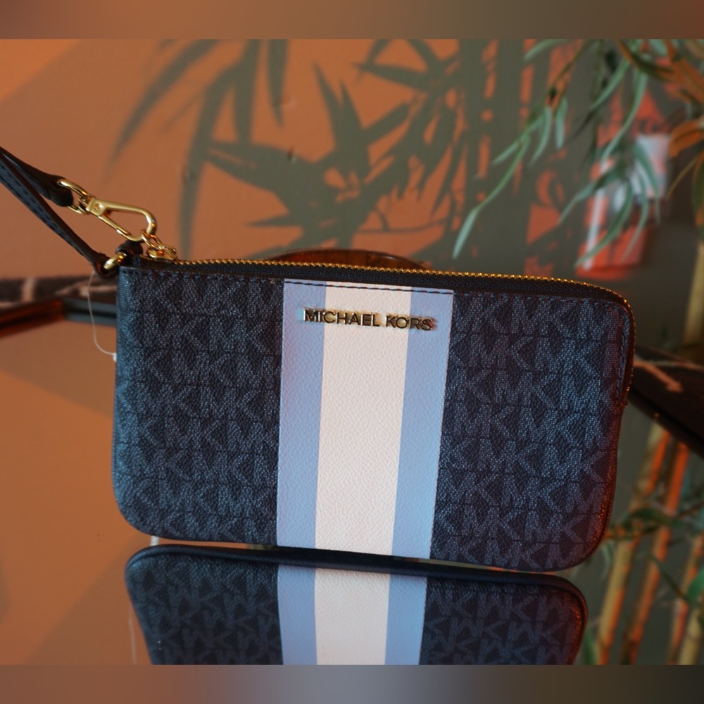 MICHAEL KORS JET SET TRAVEL